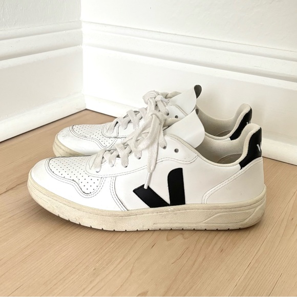 Veja Shoes - Veja V-10 White Black